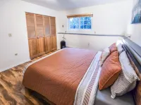 Private guest suite with Full kitchen & laundry Hotels near Trader Joe's