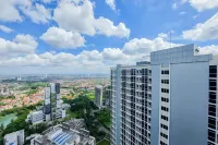 Good And Elegant Studio At Pacific Garden Apartment Hotels in East Panunggangan