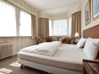 Former Hotel in the Centre and Near the Beach in Panne