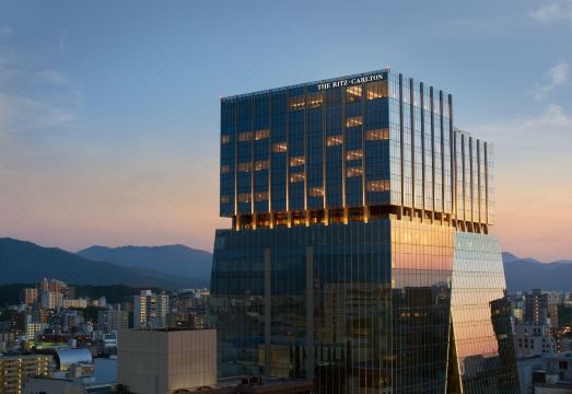 1. 더 리츠칼튼 후..