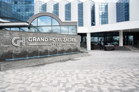 Grand Hotel Zagreb Отели в г. Самобор