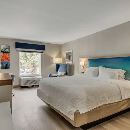 Holiday Inn Express & Suites DESTIN - MIRAMAR BEACH by IHG