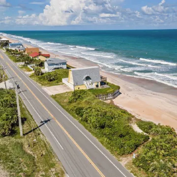 Beach Retreat w Putting Green Hot Tub 2 Free Bikes Golden Hour by AvantStay
