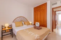 MAGNIFICENT APART. 3 BEDROOMS WITH SEA AND MOUNTAIN VIEWS, NEAR THE BEACH