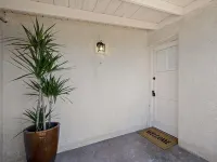 Private Hilltop view Guesthouse Hotels in Vista