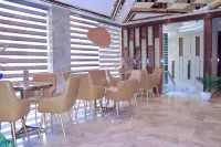 Hotel Landmark Near Golden Temple - parkir