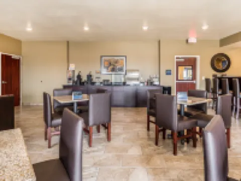 Cobblestone Inn & Suites - Kermit Hotels in Kermit