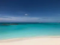 Cozy  apartment with beach 7 mins drive away. CAR RENTAL , A.C , CABLE,WIFI, Hotels in Michelson
