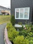 Charming small studio in adorable St. John's WiFi access, 2 twin beds, full bath