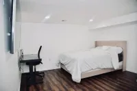 Lovely 2 Bedroom & 1 Bath Space Hotels in Livingston