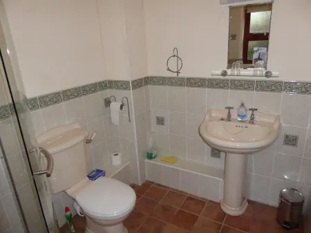 Set In The Cornish Countryside, Ideal Location For Exploring all of Cornwall