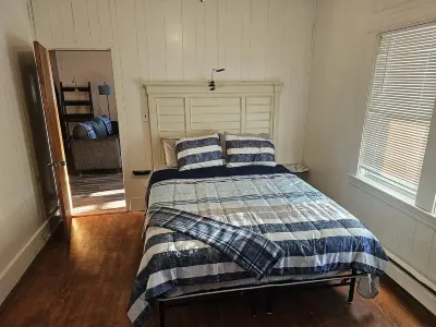 Indian Lake House Hotels near Clark University