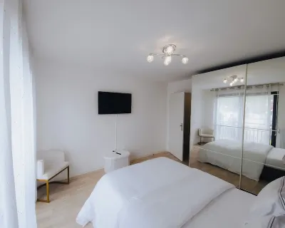 Luxurious, new, fully-equipped apartment in VERSAILLES, ST CYR L'ÉCOLE