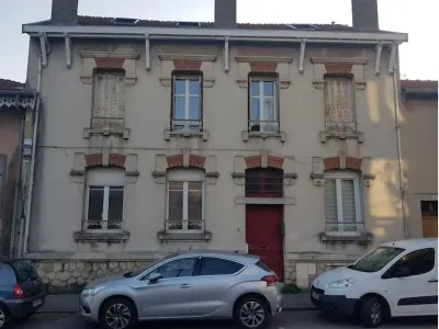 THE ROTTEN HOUSE