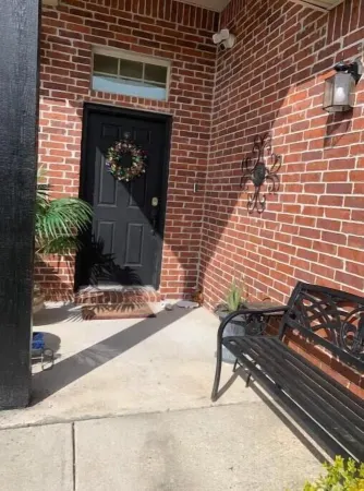 Modern Home & covenant between Baton Rouge and New Orleans close to I-10