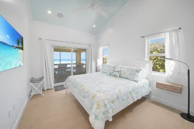 Coral Loft 4BR + 1 BR Oceanfront Villa w/ Private Pool & Beach in Grand Cayman