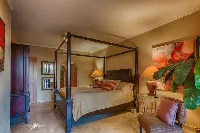 Las Mananitas-Awesome Luxury Beachside Condo in Cabo!