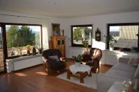 Bright, spacious holiday apartment in the heart of Münstermaifeld