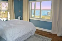 Home on the Lake w/ Pool and Boat Dock