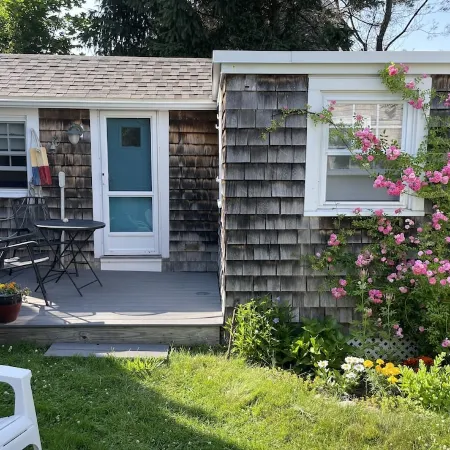 Cozy Cottage Old Fashioned Charm