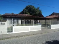 Great house R.Ostras,3qtos,1suite, 2qtos w/Air Split, 3Bh, Wifi, Garage, Churrasq.