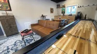 Cozy Tree-Lined Carriage Home - Stay in Serenity!