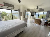 Villa Sea Song - Waterfront - Private Unobstructed views!