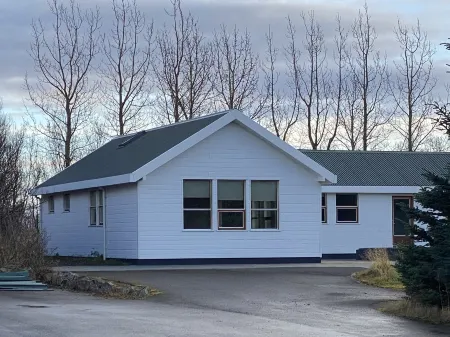 Luxury farmhouse w/hot tub Отели в г. Borgarbyggd