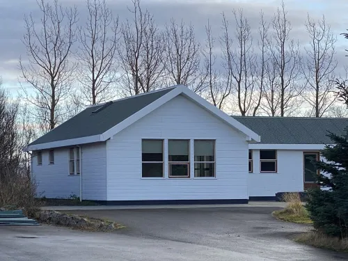 Luxury farmhouse w/hot tub فنادق في Borgarbyggd