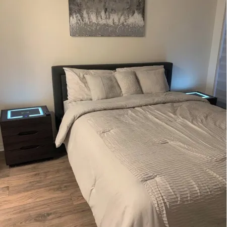 Chic Downtown Mississauga Condo | 5 Min Walk to Square One! Отели рядом с достопримечательностью «Шеридан»
