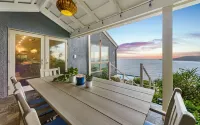 Gorgeous 5-BDRM Villa Maxine- Located on Famous Peterborg- Pool- Oceanside