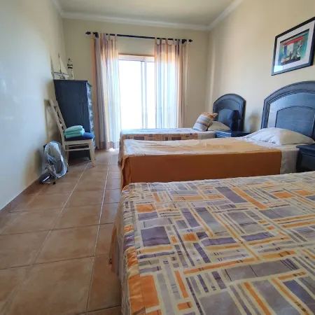 Fabulous Sea Views, Wi Fi, Walk to Restaurants and to Luz Blue Flag Beach