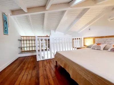 APARTMENT DUPLEX WITH SEA VIEW, The best situation in Saint-François !!! Hotels in 