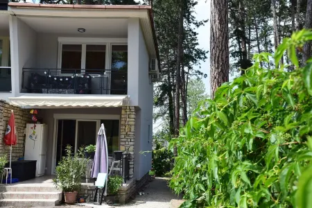 Vidám ház partközelbe Отели в г. Шиофок