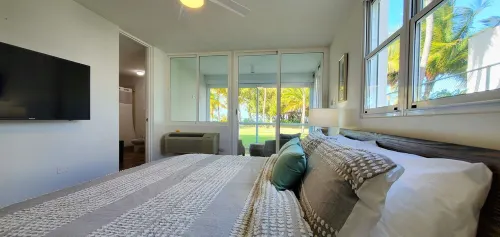 Lovely Beachfront 3BR Ground Fl Apt at Las Picuas