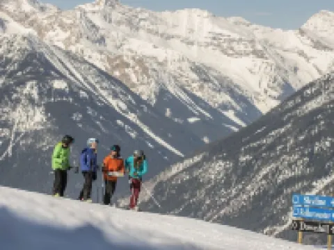 Location Location!! 2bd2ba Condo in the heart of Downtown Invermere! インヴァーミアのホテル