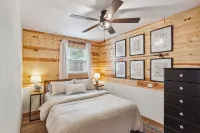 Kosh Cottage - Beach Vibes & Kayak Rides!
