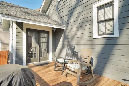 Emma’s Cottage Отели рядом с достопримечательностью «The Scott and Zelda Fitzgerald Museum»