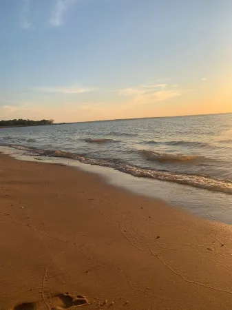 SAYKM Sandy Feet Retreat on Lake Texoma min from sandy beach!