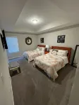 Beautifully decorated modern home with lots of space. Hotels near New Hans Chinese Restaurant