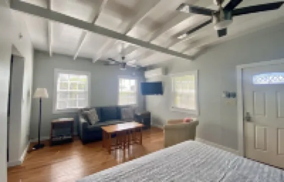 Treehouse Cottage at Cane Bay — walk to beach!