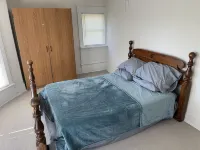 Newly remodeled quiet single-family house by the bay