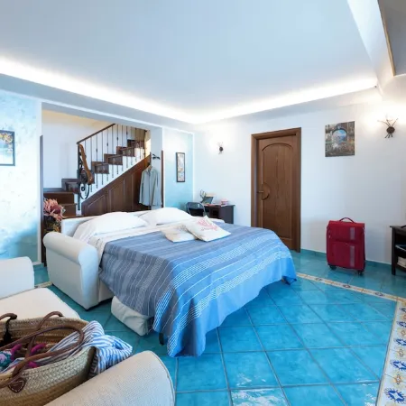 Casa NENNO with garden-solarium and beautiful view of the sea and the coast