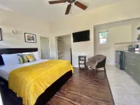 Cozy Gombey Cottage