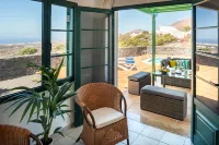 Luxury villa, swimming pool, sea views, A/C, BBQ, WIFI,