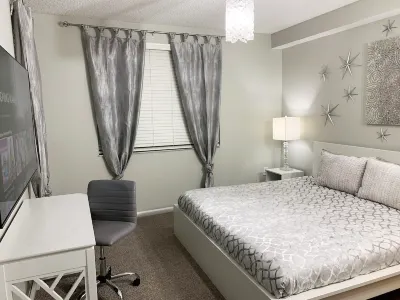 Lovely Elegant 2 Bed 2 Bath in Miramar 월마트 슈퍼센터 주변 호텔