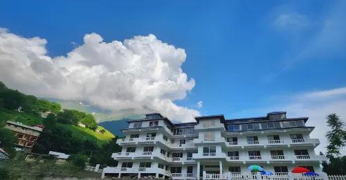 Alpha Riverside Hotels in Kaghan
