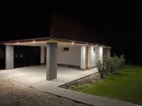 Vitorlás apartman 1 Hotels in Balatonszarszo