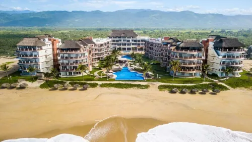 Beachfront Condo in Peaceful Puerto Escondido at Vivo Resort