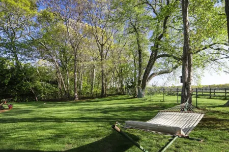 Amazing Hampton's Styled Getaway Отели рядом с достопримечательностью «Hank's Pumpkintown‎»